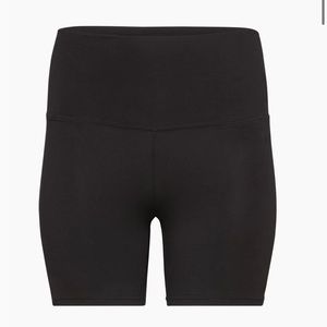 TnaCHILL™ Atmosphere Hi-Rise 5" Short